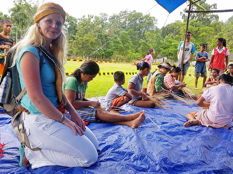 ontmoeting dayaks rondreis kalimantan rama tours holland